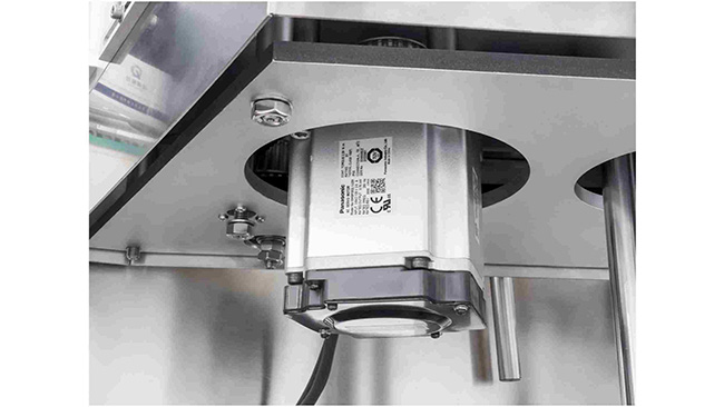 Servo Motor-Driven Label Traction