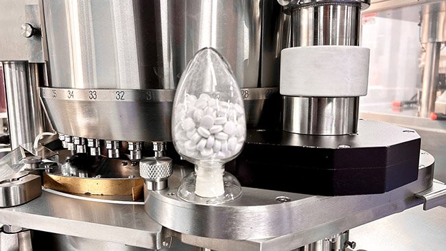 I 10 migliori fornitori di macchine per la stampa di compresse nel mondo nel 2025